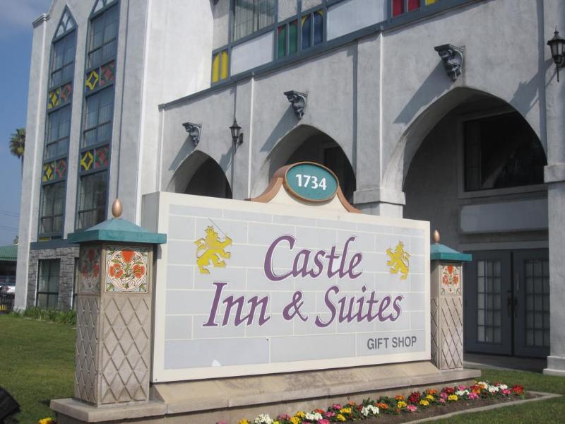 Castle Inn And Suites Anaheim Exterior foto